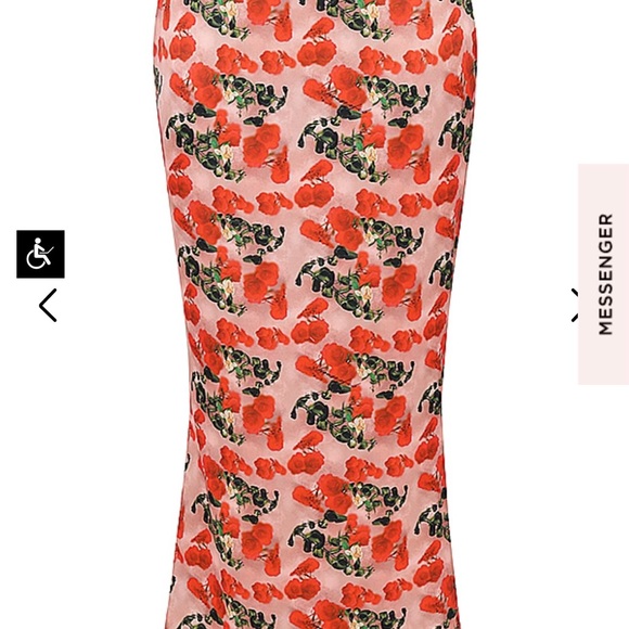 House of CB set worn only ones for like an hour, top medium skirt size small! - Picture 6 of 8